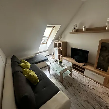 בית הארחה Penzion-hutira Relax Club 2*