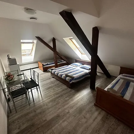 Penzion-hutira Relax Club 2* Handlová