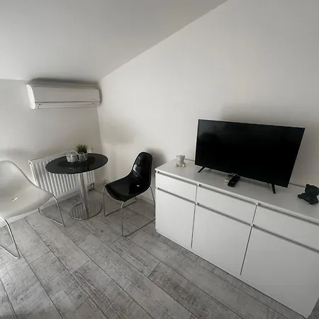 Penzion-hutira Relax Club Handlová