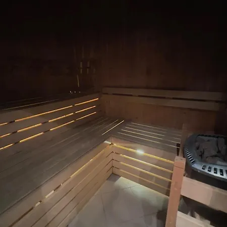 Penzion-hutira Relax Club Handlová