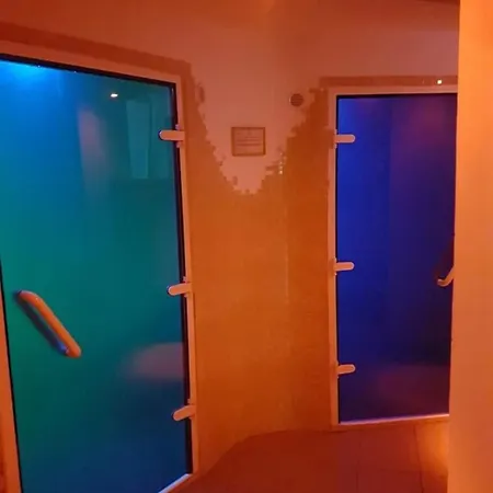 בית הארחה Penzion-hutira Relax Club